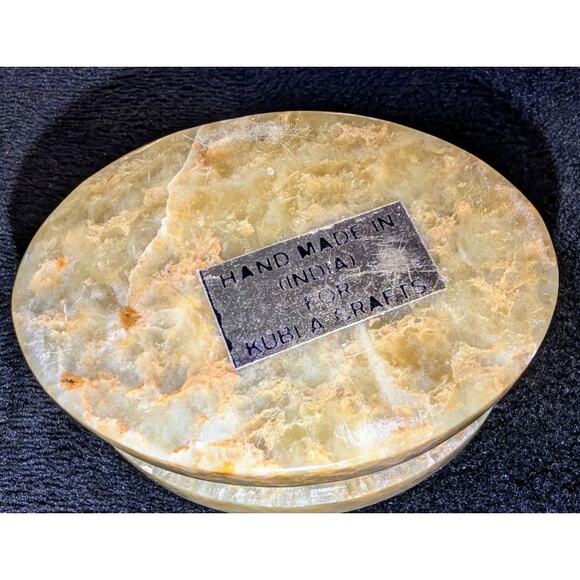 VTG Soap Stone Small Trinket Box Inlaid Mother of Pearl India Kubla Crafts Tan - Picture 7 of 7